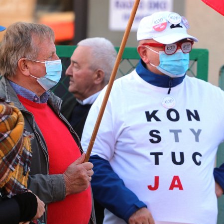 "Chcemy zostać w Unii". Demonstracja w Ostrołęce [WIDEO, ZDJĘCIA]