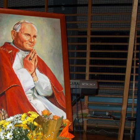Ostrołęczanie upamiętnią św. Jana Pawła II w 18. rocznicę śmierci