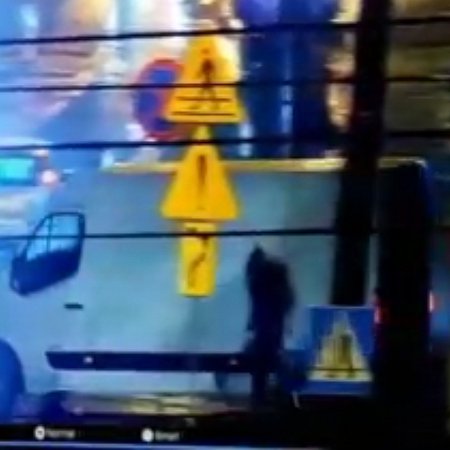 Szybka karma dla pijanego pieszego za próbę kopnięcia busa [WIDEO]