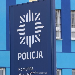 Stłuczki parkingowe w Ostrołęce. Policja poszukuje sprawców i świadków kilku zdarzeń