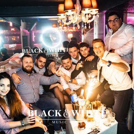 Koktajlowe święta w Clubie Black&White [ZDJĘCIA]