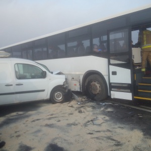 Gmina Czerwin: Kolizja autobusu wiozącego dzieci!