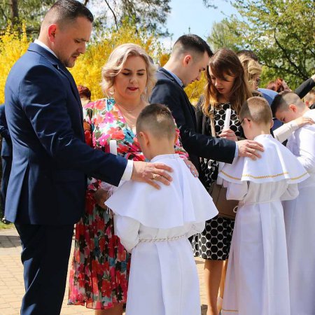 I Komunia Święta w parafii pw. Zbawiciela Świata w Ostrołęce [WIDEO, ZDJĘCIA]