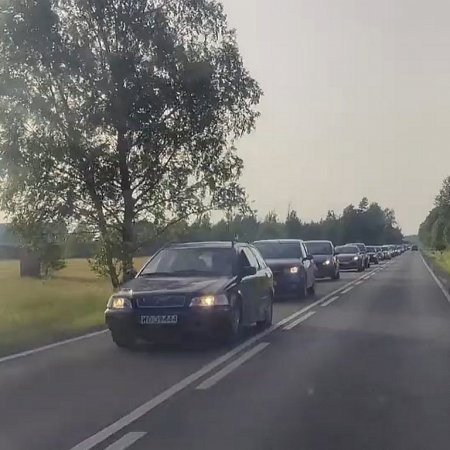 Długie korki na koniec długiego weekendu [WIDEO]