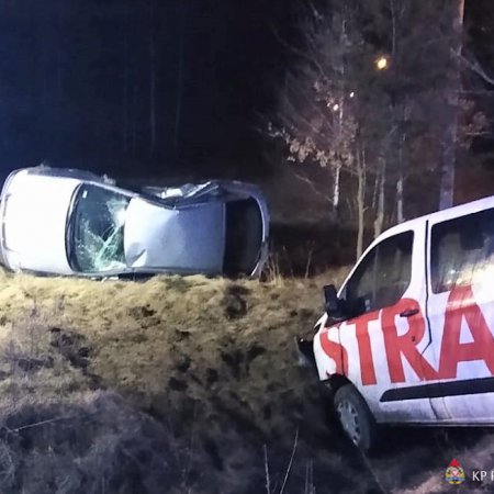 Wypadek na skrzyżowaniu dróg. Ranna jedna osoba