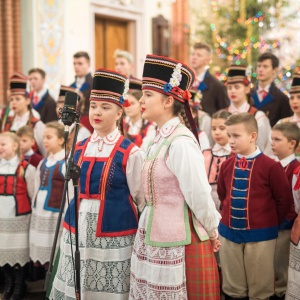 Zespół Pieśni i Tańca Kurpie kolędował w Rzekuniu [ZDJĘCIA]