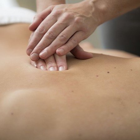 Dlaczego warto skorzystać z kursu masażu?
