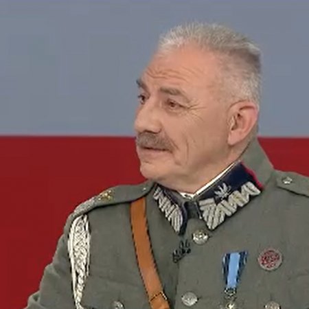 "Ostrołęcki Piłsudski" w TVP Info: Kultury i tradycji nie kupimy w supermarkecie