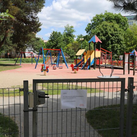 Modernizacja placu zabaw w parku miejskim