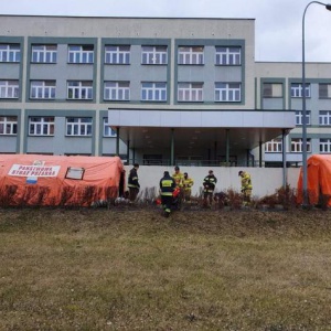 Trzy kolejne osoby z koronawirusem trafiły do szpitala w Ostrołęce