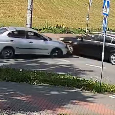 Kraksa na skrzyżowaniu Nasypowej z Kaczyńską [WIDEO, ZDJĘCIA]