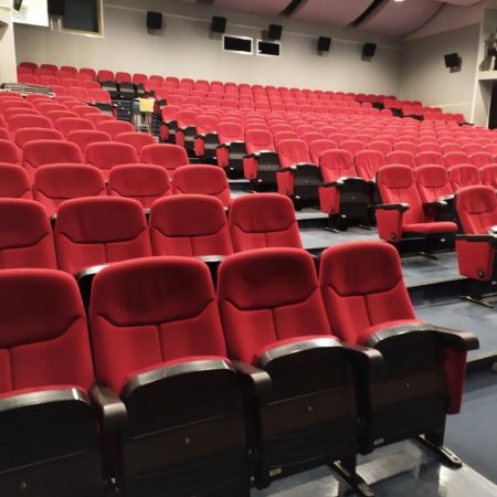 Fotele w sali kinowej OCK odnowione [ZDJĘCIA]