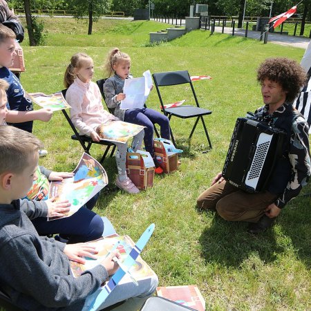 „Z małą walizką w wielki świat” – rodzinny piknik na Fortach Bema [ZDJĘCIA]