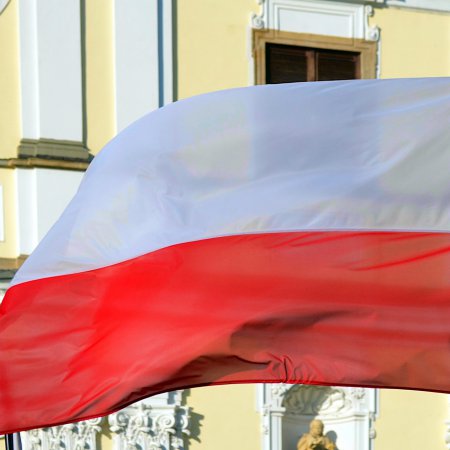 Czy w Ostrołęce powinien stanąć kolejny maszt z flagą narodową?