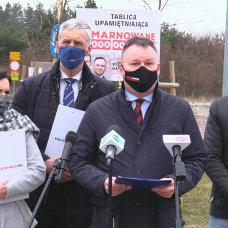 Posłowie i radni KO o Ostrołęce C: "Nic nie dzieje się przypadkiem" [WIDEO]