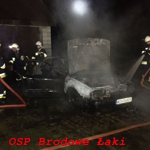Pożar samochody we wsi Długie [ZDJĘCIA]