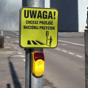 Ostrołęka: Przyciski STOP na przejściach dla pieszych wyłączone!
