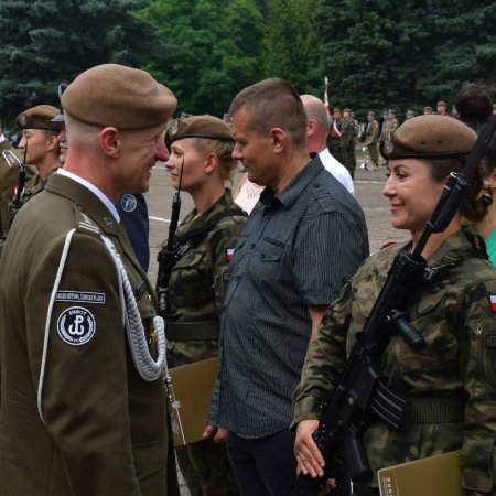 Kolejna grupa „terytorialsów” złożyła przysięgę. Wśród nich są żołnierze z Ostrołęki i okolic [ZDJĘCIA]