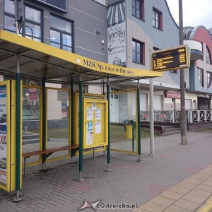 Brud, odór i picie alkoholu. Radna pisze o sytuacji na przystankach autobusowych