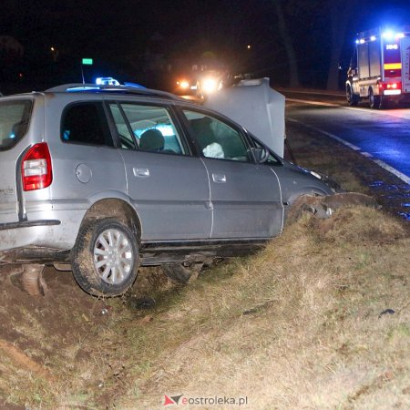 Sylwestrowy rajd pijanego kierowcy z finałem w przydrożnym rowie a potem w areszcie [ZDJĘCIA]