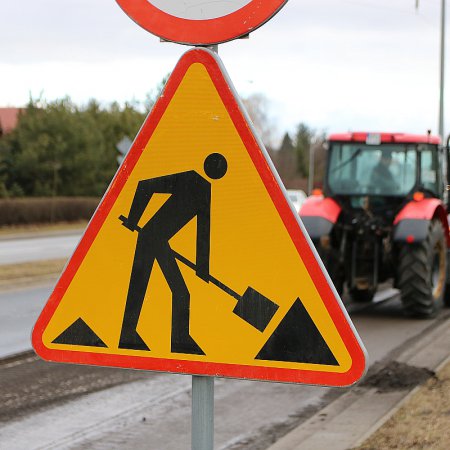 Będą utrudnienia na DK-61. Do akcji wkraczają drogowcy