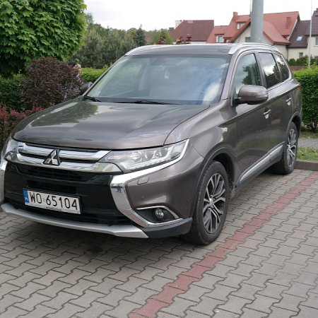 Wczoraj w Ostrołęce skradziono wartościowego SUV-a