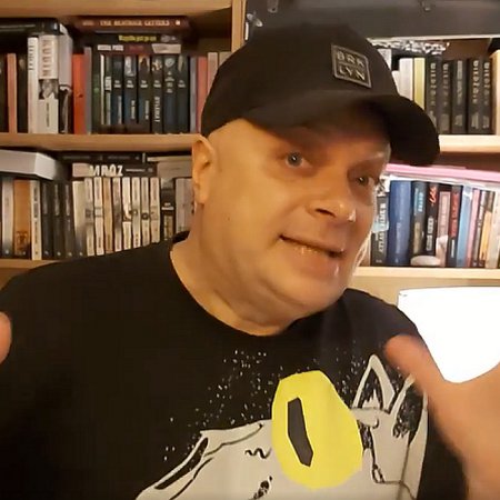 Skiba zaprasza na swój występ w Ostrołęce. „To jest lepsze niż tajski masaż mózgu” [WIDEO]