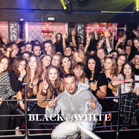 Smolasty i impreza dla pań w szpilkach w Clubie Black&White [ZDJĘCIA]