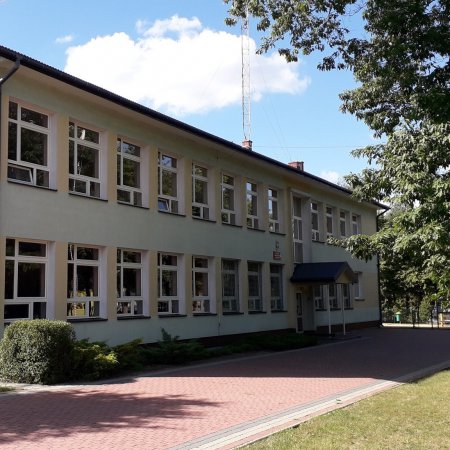 Szkoła Podstawowa w Wydmusach świętuje jubileusz 100-lecia istnienia