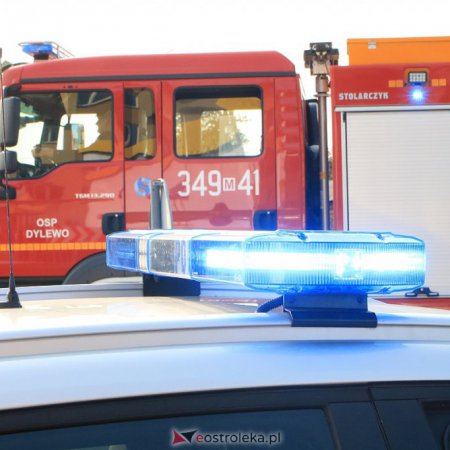 Nowe fakty w sprawie pożaru w Durlasach. Z zadymionego budynku policjanci uratowali dwoje seniorów