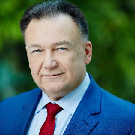 Marszałek apeluje do samorządowców: „Czytajmy i wspierajmy mądre, niezależne media i lokalną prasę”