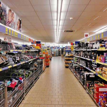 O supermarkecie w Baranowie zdecyduje rada gminy. Sonda nie wypaliła