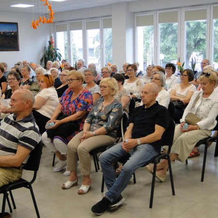 Wystartował program dla seniorów "Świadomie po zdrowie" [ZDJĘCIA]