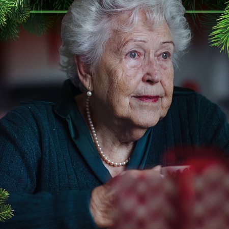 Ponad 80 pomysłów na pomoc seniorom w dobroczynnej akcji „Święta z dobrą energią”