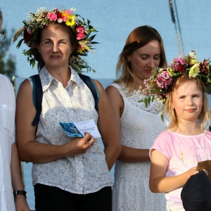 Oto najładniejsze wianki z „Powitania Lata 2019 – Noc Kupały” [ZDJĘCIA]