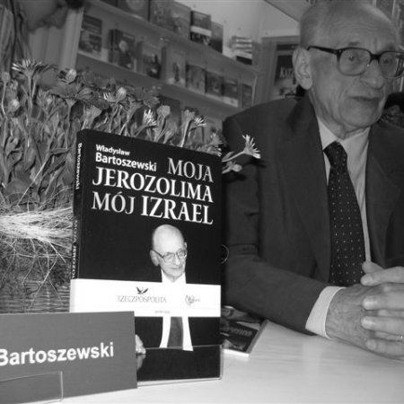 2022 - w Ostrołęce będzie to rok Władysława Bartoszewskiego