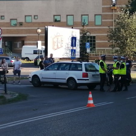 Wypadek na ul. Inwalidów Wojennych. 28-latek w szpitalu [ZDJĘCIA]