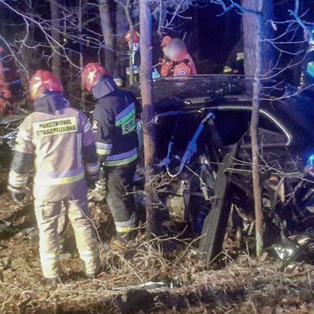 Tragedia w Nowy Rok. Nie żyje 35-letni kierowca bmw