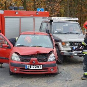 Wypadek na skrzyżowaniu Ławskiej z Przemysłową [ZDJĘCIA]