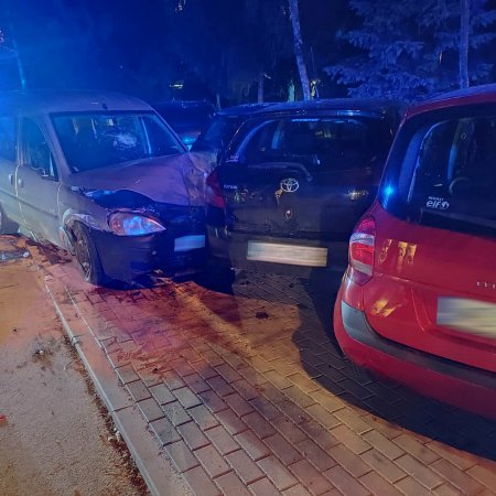 Poważny wypadek na osiedlu Centrum. Uszkodzonych 6 aut! [WIDEO, ZDJĘCIA]