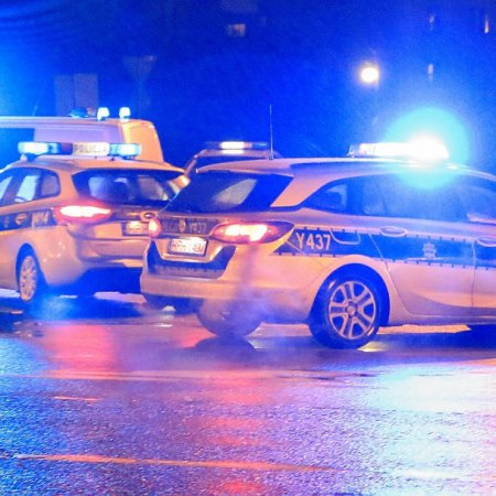 Nielegalne wyścigi na ulicach Ostrołęki. Policja ukarała kilkudziesięciu kierowców