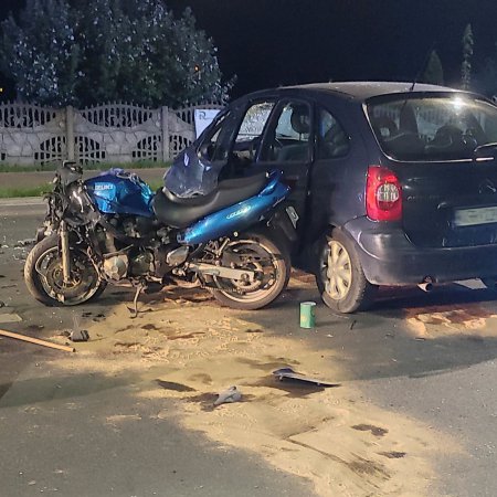 Poważny wypadek na Słowackiego. Ucierpiał motocyklista [WIDEO, ZDJĘCIA]