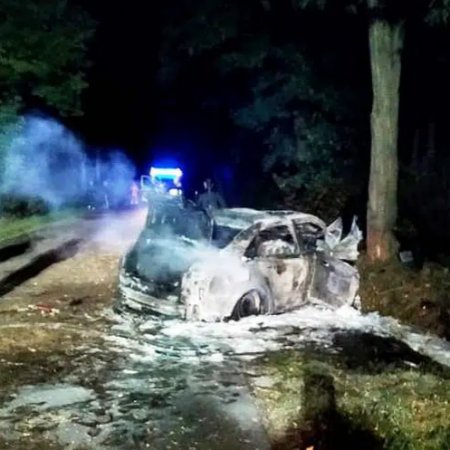 Makabryczny wypadek na lokalnej drodze. Nie żyją cztery młode osoby! [ZDJĘCIA]