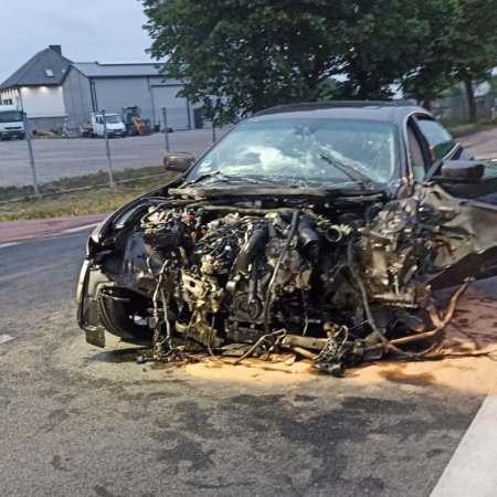 Tragiczny wypadek w Rzekuniu. W czołowym zderzeniu maserati i hyundaia zginęła jedna osoba! [FOTO]