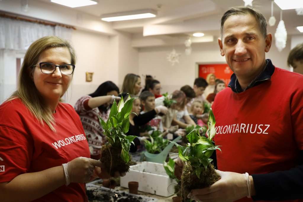 Wolontariusze Energi podczas akcji Dbamy o Ziemię w Elblągu